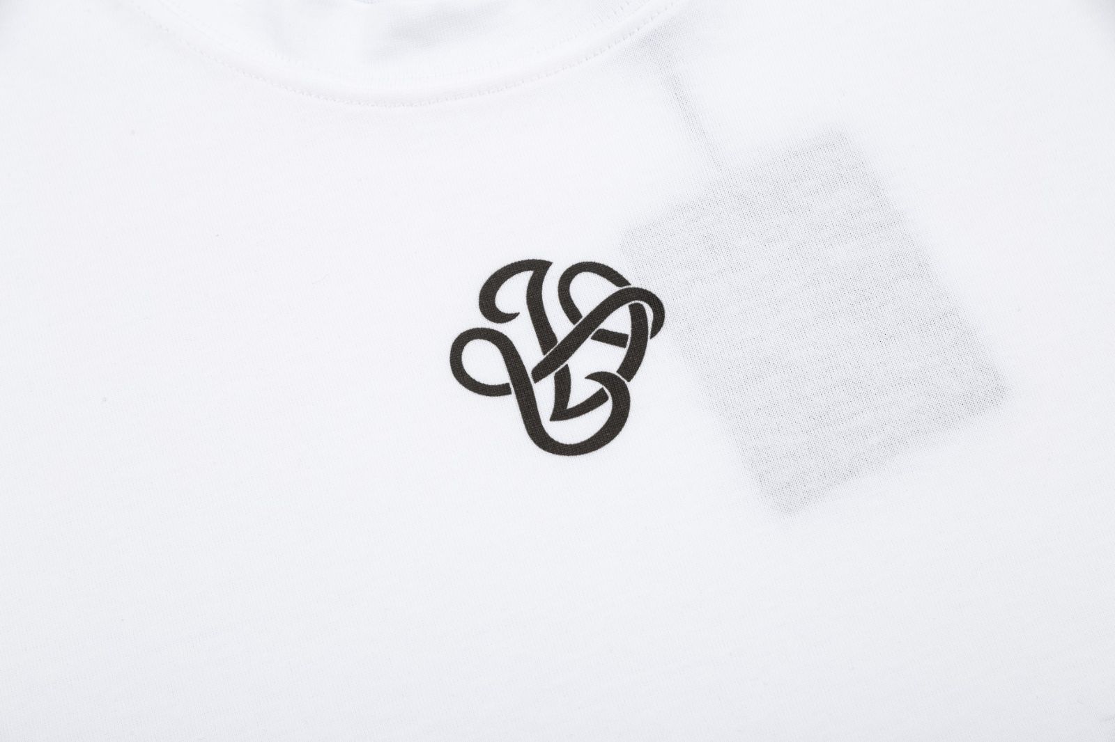 ルイヴィトン　スタープリント　Tシャツ　M 本日限定特価】Louis Vuitton スター＆テキストプリントTシャツ