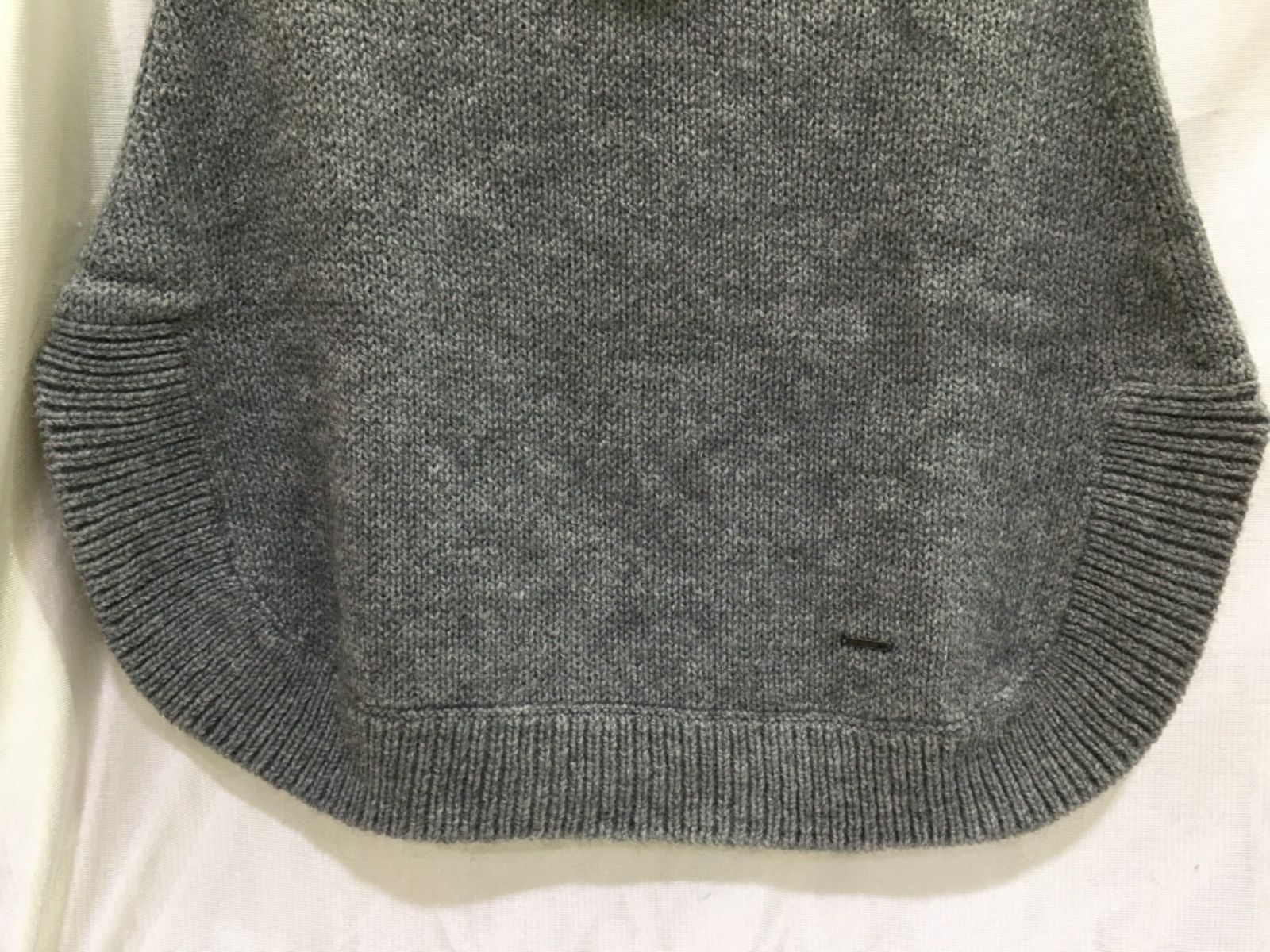 BURBERRY/バーバリー、ニットポンチョ、タートルネック、ロゴボタン、F BURBERRY/バーバリー、ニットポンチョ、タートルネック、ロゴ
