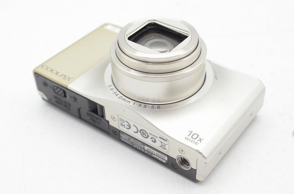 S8000 コンパクトデジタルカメラ