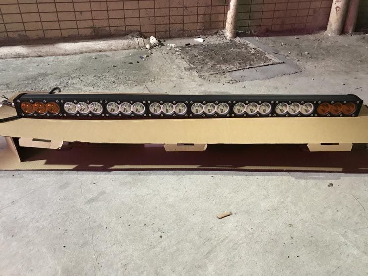 トヨタ FJクルーザー CRUISER 車頂用 LED射灯 免打孔取付 1点セット 夜間視認性向上 車用ルーフライト