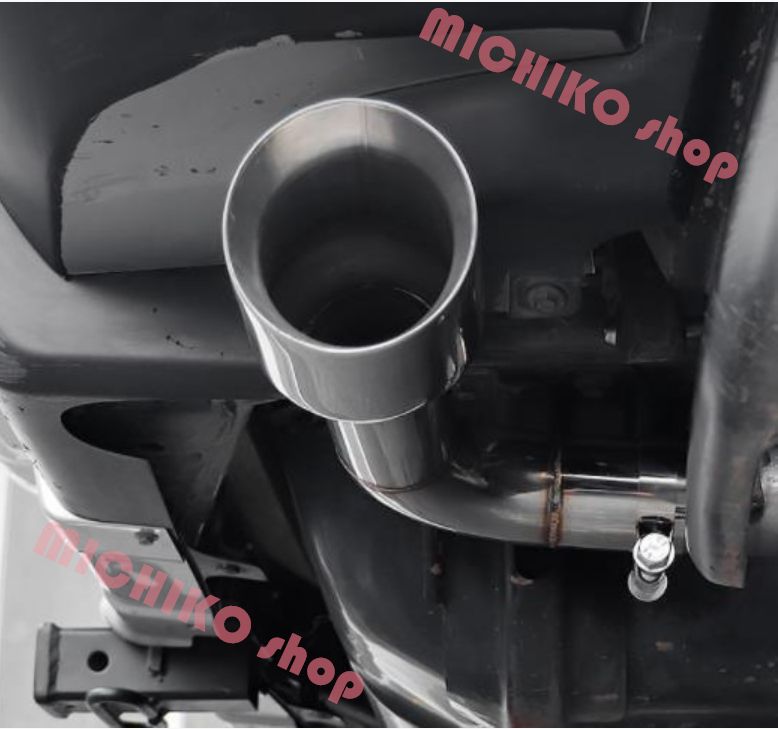 テールパイプ デュアル出し