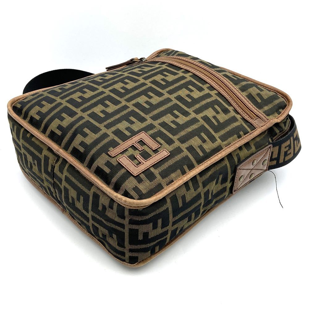 FENDI フェンディ 7VA152 ショルダーバッグ ズッカ ヴィンテージ ブラウン ナイロン キャンバス レディース メンズ ファッション