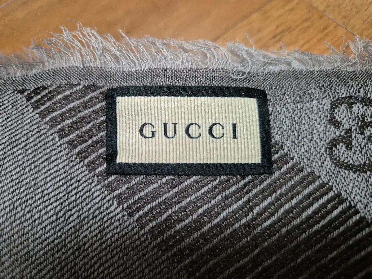 GUCCI グッチ