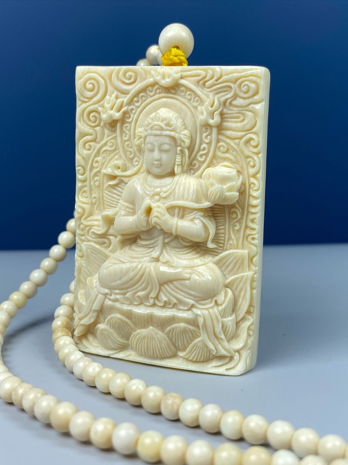 天然マンモス牙美しい手作り彫刻 大勢至菩萨 ペンダント - メルカリ 