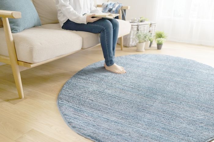上品な光沢感のあるナイロン糸を使用した 耐久性に優れた防炎ラグ