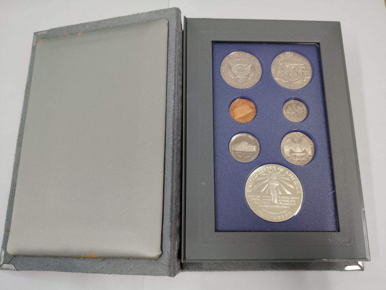 HOT，正規品 LIBERTY リバティ リバティコイン コイン 1986 アメリカ イーグル 銀貨 シルバーコイン 1ドル