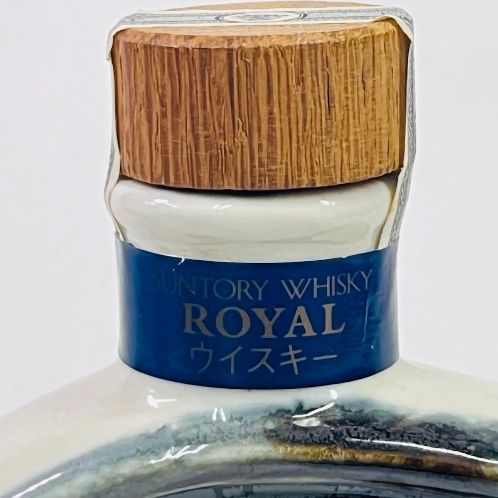 【未開封】 サントリー ウイスキー ローヤル 12年 2005年 干支 酉 鶏 未開封】 サントリー ウイスキー ローヤル 12年 2005年 干支 酉 鶏