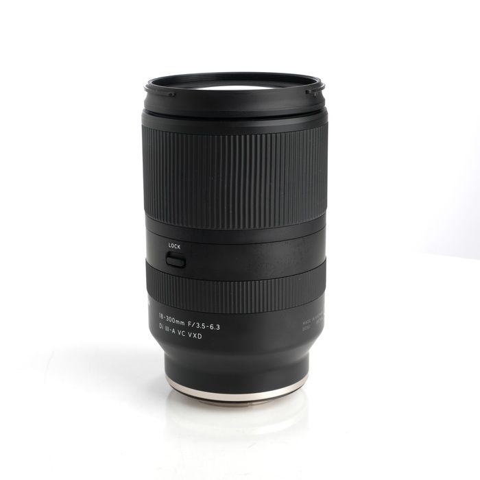 タムロン TAMRON 18-300 3.5-6.3 DI3-A VC VXD B061S ソニーE