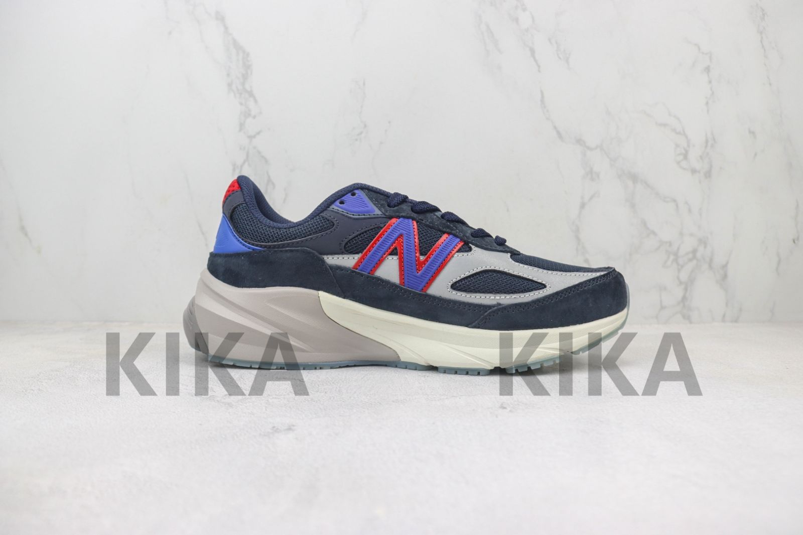 新品、Kith × New Balance 990v6  NEW BALANCE 靴  スニーカー   U990KR6