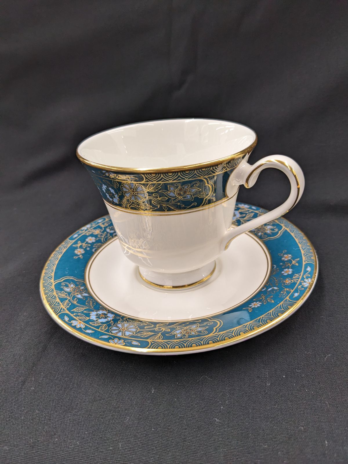 ロイヤルドルトン カップソーサー 6客セット ホーム＆キッチン