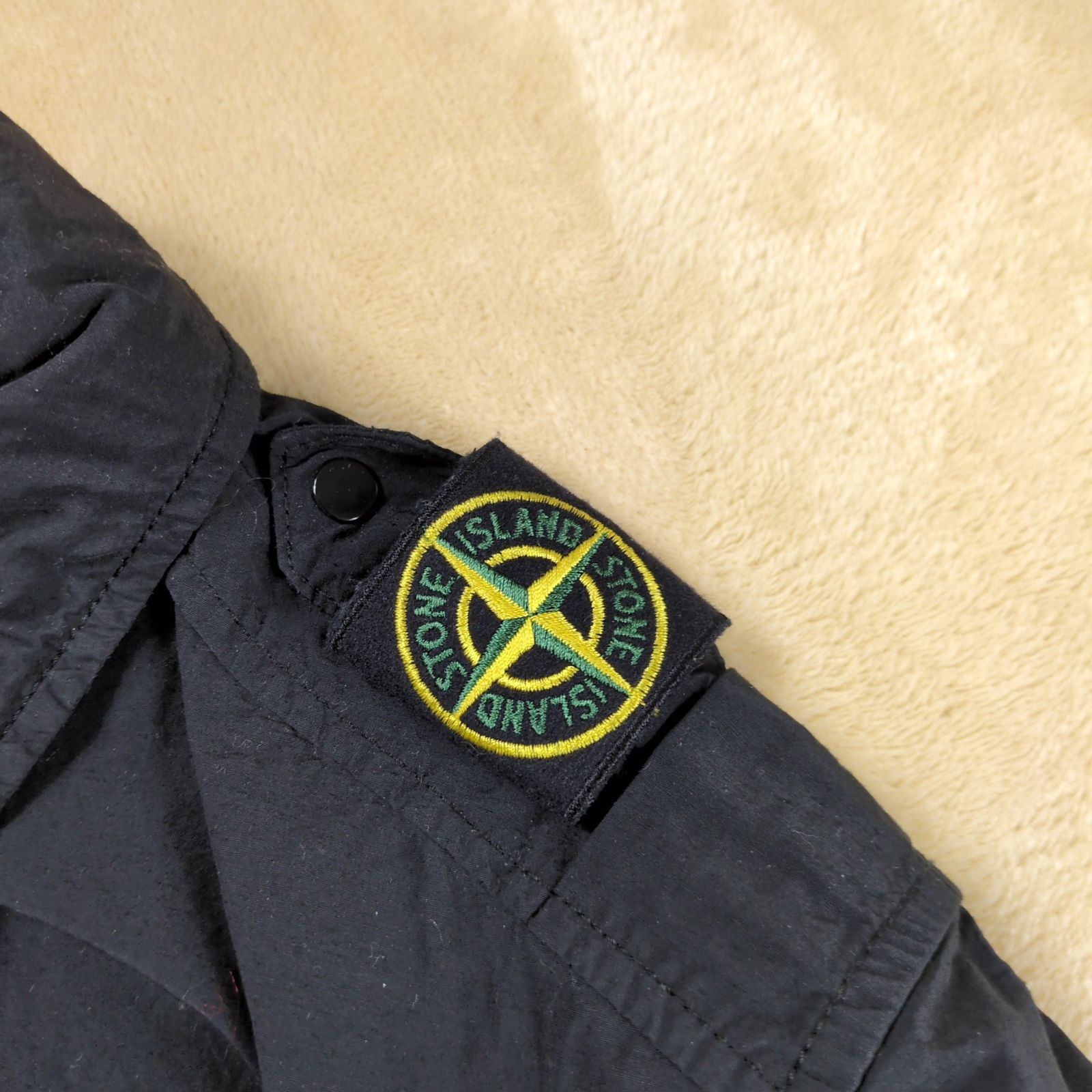 希少】STONE ISLAND Naslan Light ナイロンジャケット - メルカリ