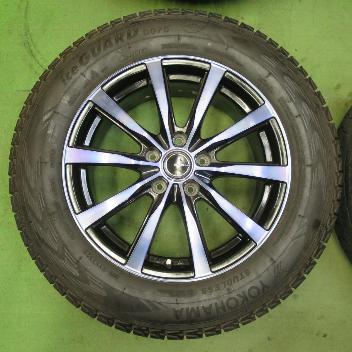 [送料無料] バリ溝！22年！キレイ！9分スタッドレス 225/65R17 ヨコハマ アイスガード G075 ravrion RM01 ラブリオン 17インチ PCD114.3/5H4112402NJス バリ溝！22年！キレイ！9.5分☆スタッドレス 225⁄65R17 ブリヂストン