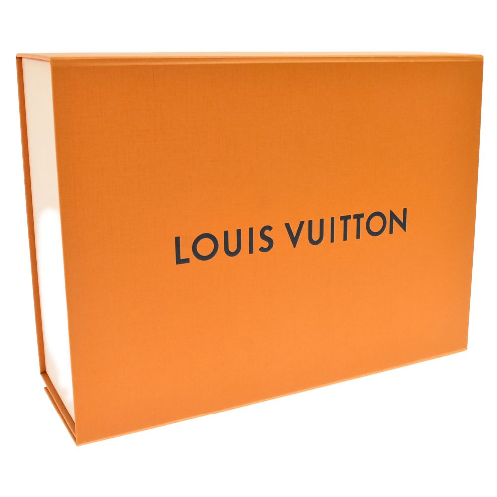LOUIS VUITTON (ルイヴィトン) クッション M78477 プティ クッション・LV バケーション S00｜ルイ・ヴィトン 公式
