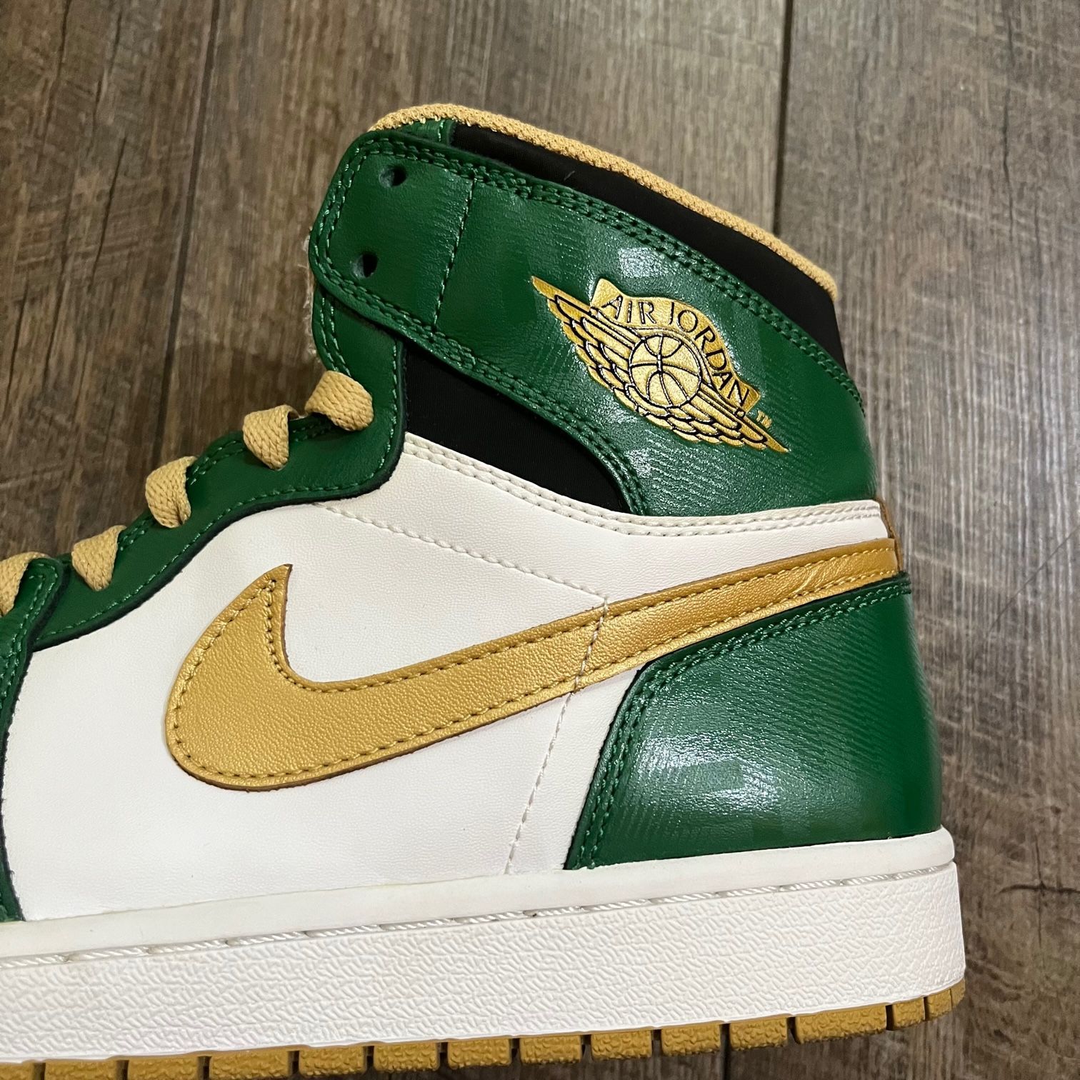 国内正規 NIKE AIR JORDAN 1 RETRO HIGH OG CLOVER ナイキ エア