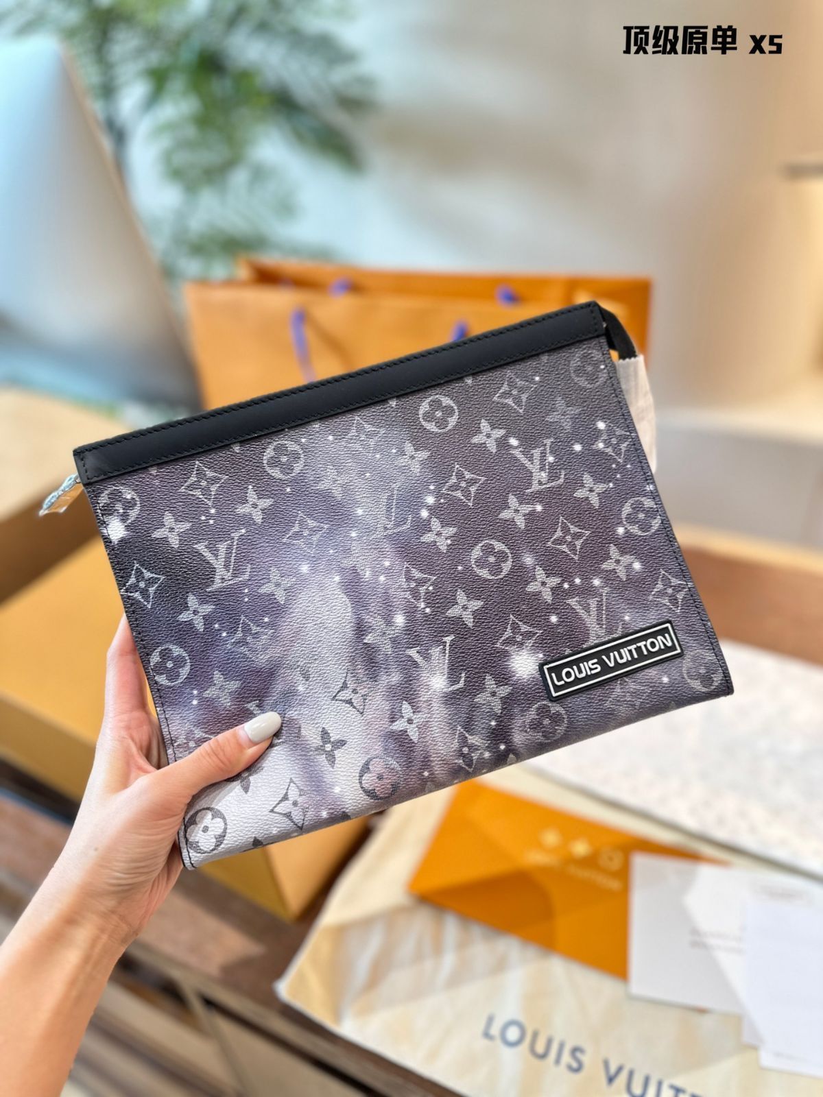 【多用途で使用可♡】Louis Vuitton トイレタリーポーチ 今日特価】LV Toiletry Pouch 22 ルイ・ヴィトン トイレトリー