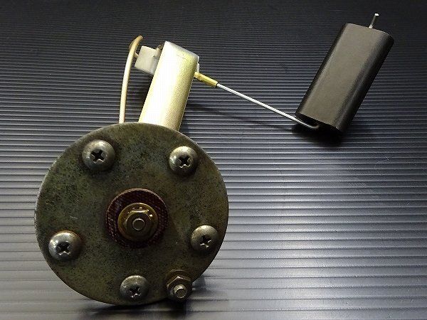 希少!NSR250 MC18 燃料タンクコック付き NSR250R(MC18) 純正