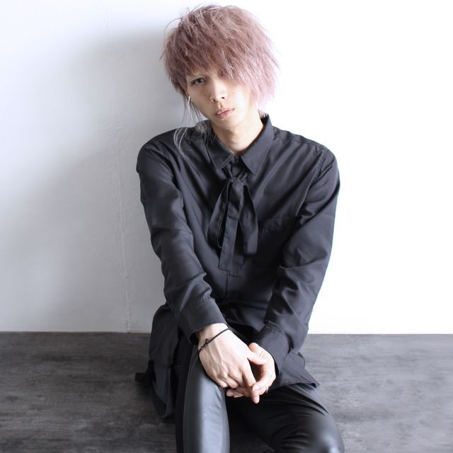 リボンタイ付きロングドレスシャツ