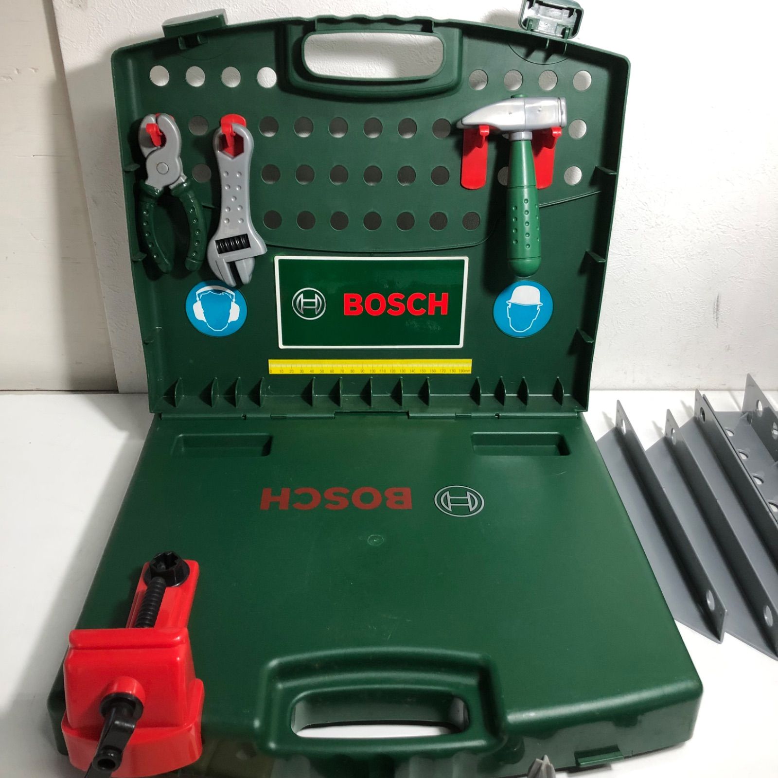 Bosch ツールボックス ボッシュ おもちゃ 大きい 1年保証 ごっこ遊び 工具セット おもちゃ BOSCH ボッシュ ツールトラック 8640 ツールショップ 8676 セット 組み立て 分解 知育玩具 ままごと 送料無料