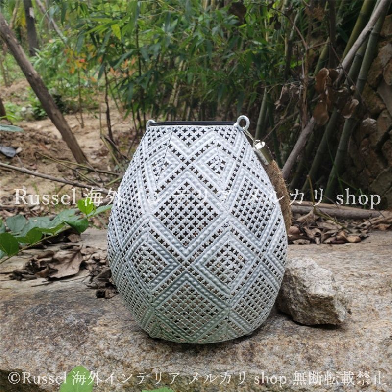 ガーデンライト 太陽光 白 ランタン 樹脂 ホワイト ソーラー ガーデンオーナメント ガーデニング 雑貨 ガーデン雑貨 ガーデンインテリア ガーデン インテリア 庭の装飾 お洒落 おしゃれ 8-14