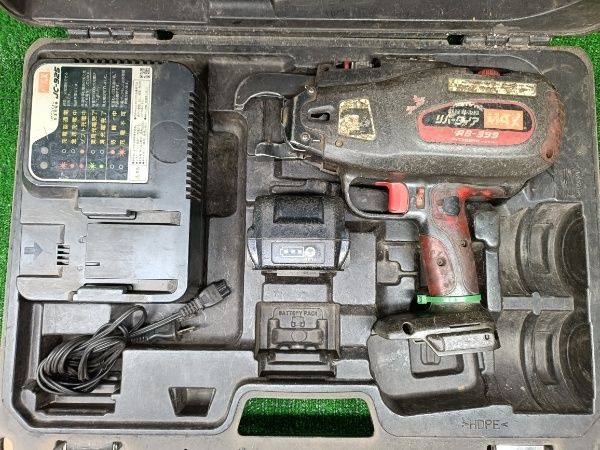 マックスMAX 鉄筋結束機 RB-399 リバータイヤ バッテリ、充電器、ケース付 実際の結束にて動作確認済み