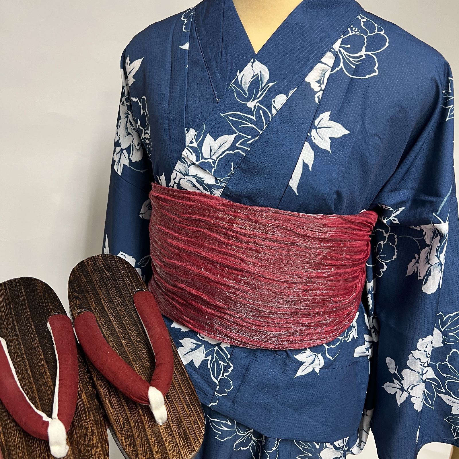 オール新品■背の高い方，変わり織り大人浴衣，浴衣帯，特別帯留め，桐下駄5点セット 浴衣．帯．桐下駄 オール□背の高い方，変わり織り大人浴衣，浴衣帯