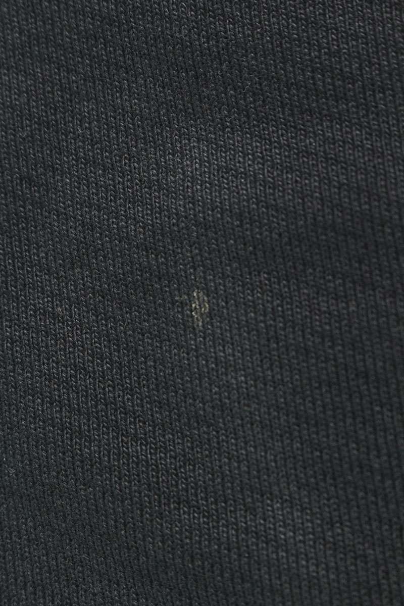 オフホワイト OMBA025R21FLE001 ロゴ刺繍クルーネックスウェット  