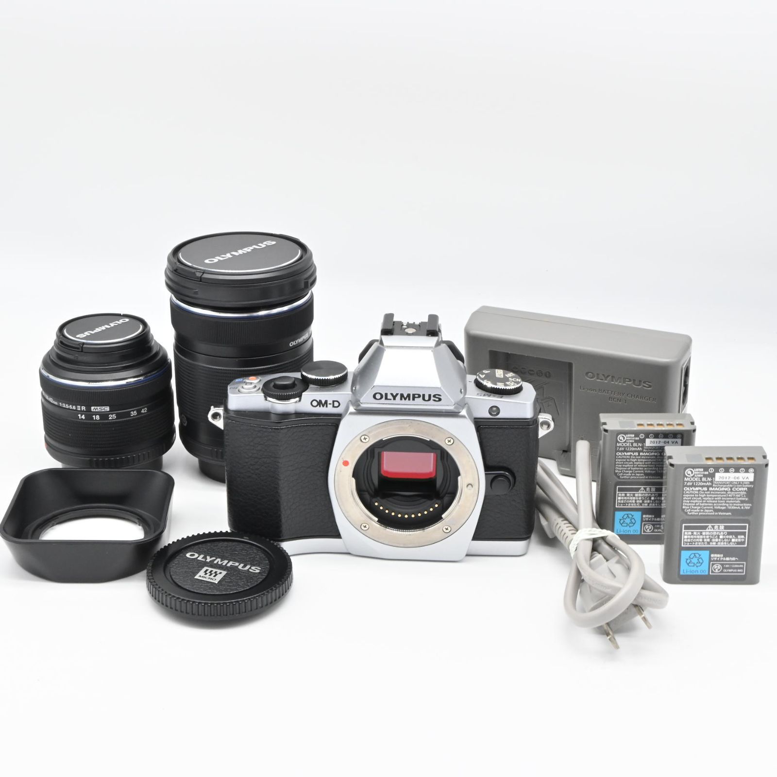 ジャンク】OM-D E-M5 ダブルズームレンズキット ジャンク】OLYMPUS OM