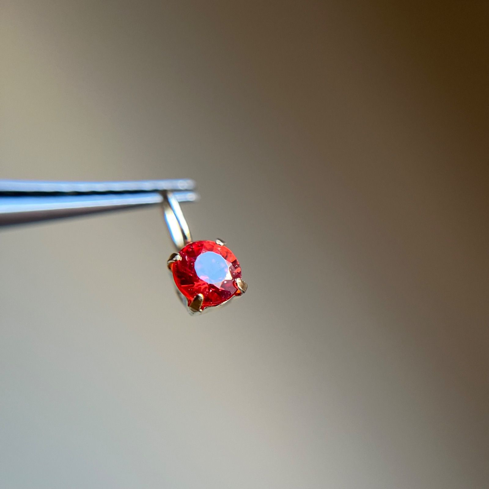 K18ペンダント レッドスピネル5x7mmオーバル K18 天然石レッドスピネル ペンダントトップ oval希少レア18金 K18