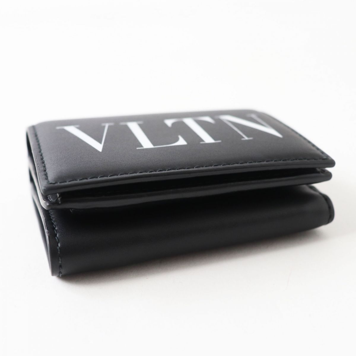 未使用 ヴァレンティノ ガラヴァーニ 三つ折り財布 ロゴ コンパクト