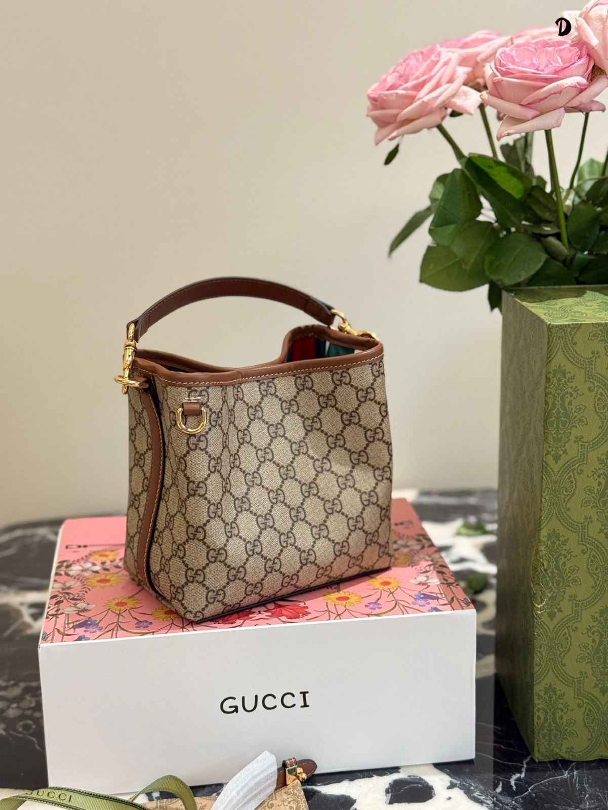 GUCCI(グッチ)正規品/関税送料込み Ophidia Medium GG Tote Bag GUCCI Medium Size Gg Ophidia Tote Bag