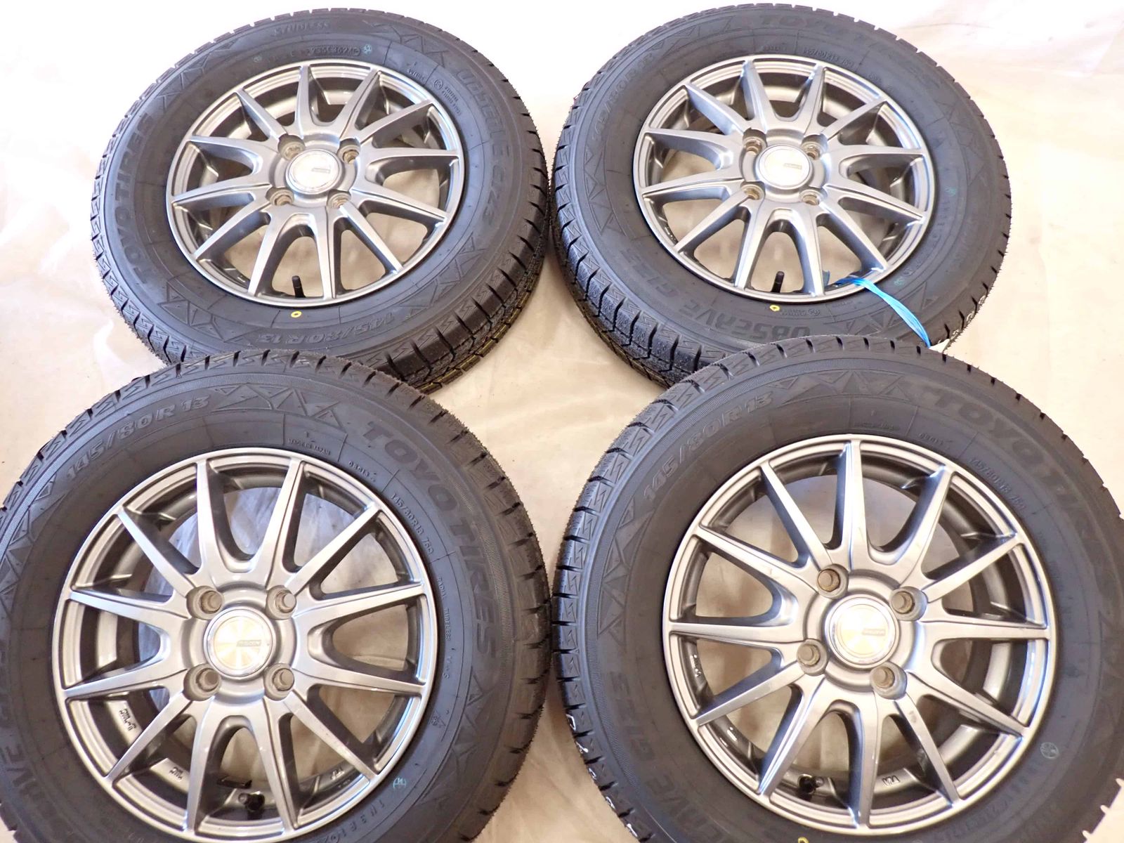 オススメ 冬 製 4本SET 会社宛 145 80R13×4J 75Q トーヨー オブザーブ GIZ3 アルミ N-BOX ワゴンR アルト タント モコ NO D6077 【最大80％OFF】