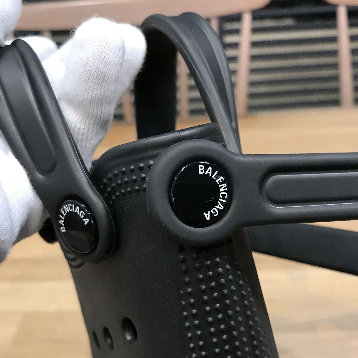 クロックスコラボ スマホショルダーバッグ