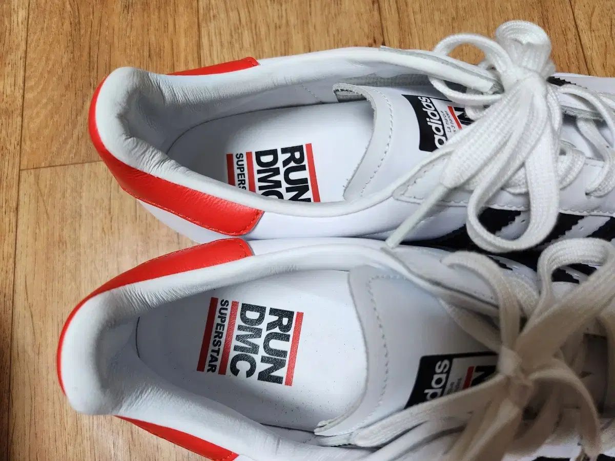 adidas アディダス