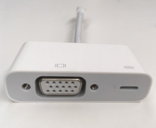 アップル　Lightning - VGAアダプタ Amazon.com: Apple Lightning to VGA Adapter : Electronics
