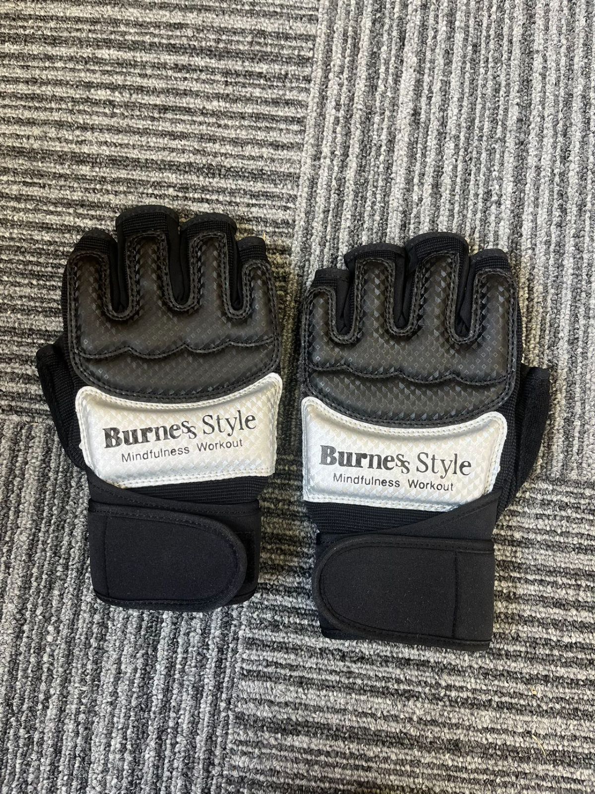 LAVA BurnesStyle キックボクシング グローブ S