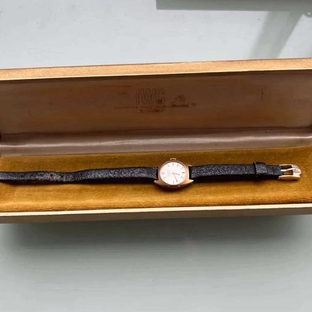 IWC ref.2798 18K 金無垢 クラシック 1960年代 希少品 - メルカリ