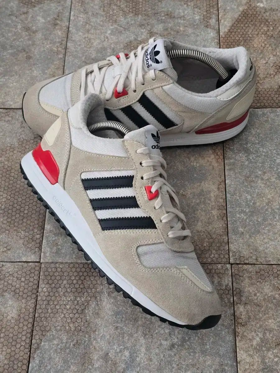 スニーカー 240 ) アディダス ヴィンテージ zx 700 スニーカーズ - メルカリ