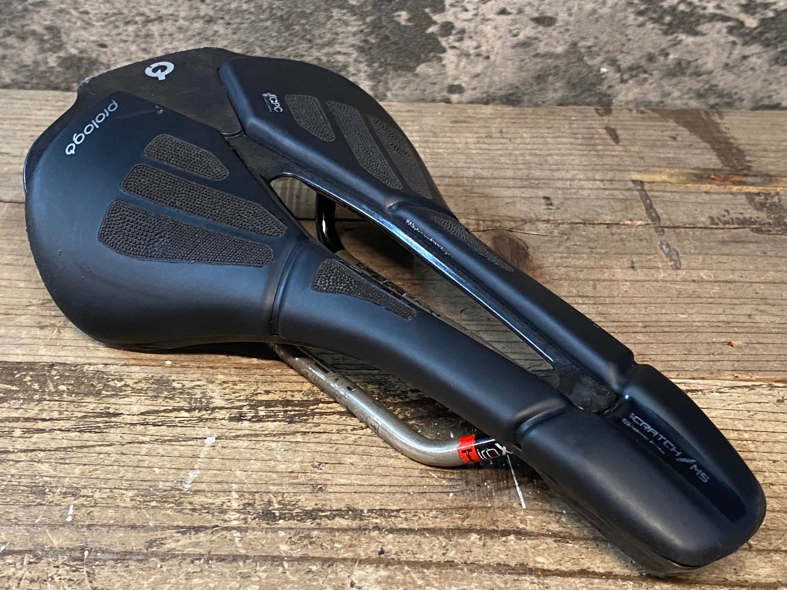 プロロゴ SCRATCH M5 NACK 140 サドル 完成車取外し品 未使用 プロロゴ SCRATCH M5 NACK 140 サドル 完成車取外し品 未使用 プロロゴ