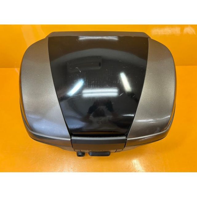 希少✨ブルネロクチネリ インディゴ調 ロゴボタン ボタンフライ