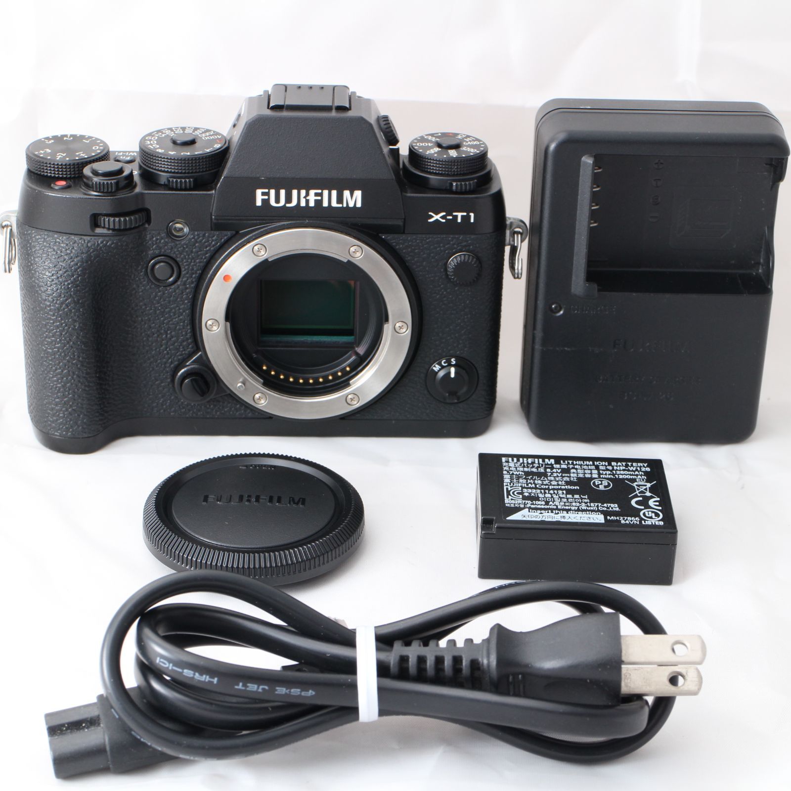 ☆良品☆ FUJIFILM ミラーレス一眼 X-T1 ボディ ブラック F FX-X