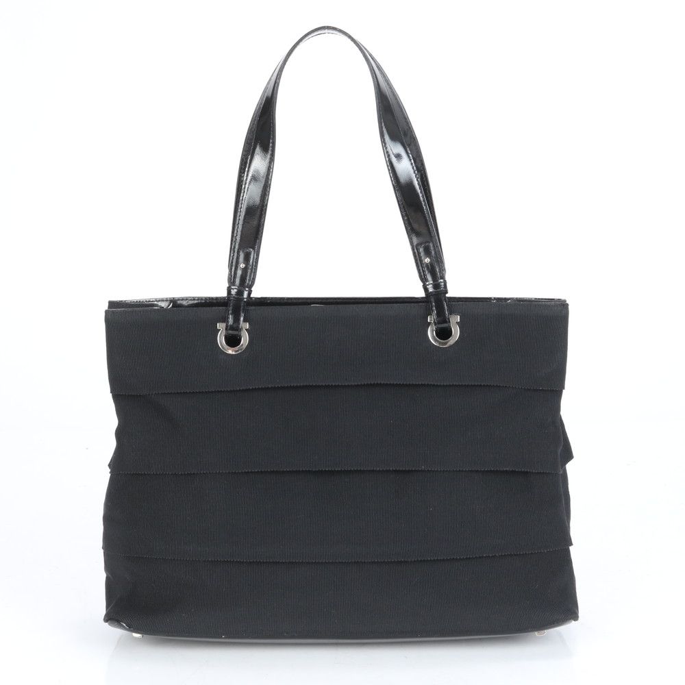 ✨極美品✨フェラガモ トートバッグ ガンチーニ ブラック レザー　肩が フェラガモ 2wayトートバッグ ショルダーバッグ レザー ダブル