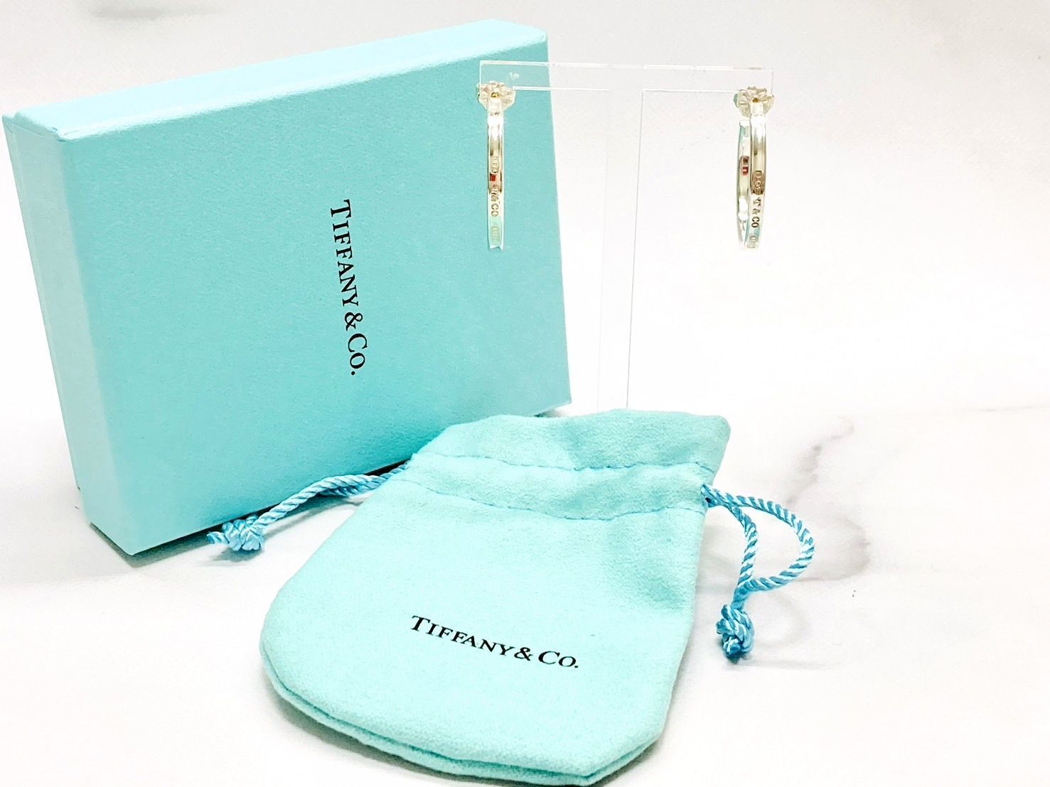 ティファニー　片耳 ナロー ピアス　1837 925 研磨仕上げ済み　美品 ティファニー 1837 ナロー 925 ピアス(両耳用) シルバー AB