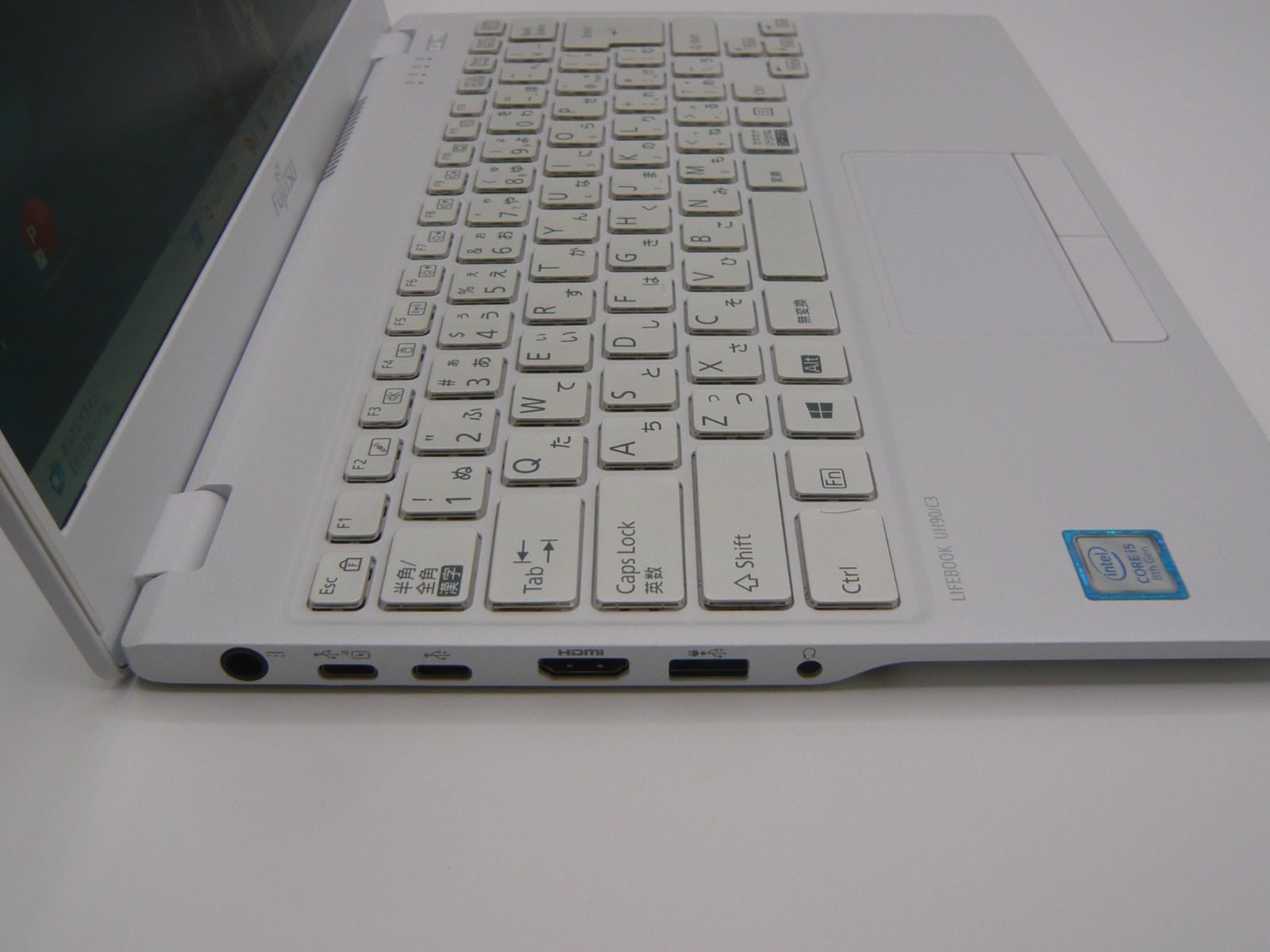 取引中】 綺麗なホワイト corei5＆SSDで快適 FUJITSU LIFEBOOK