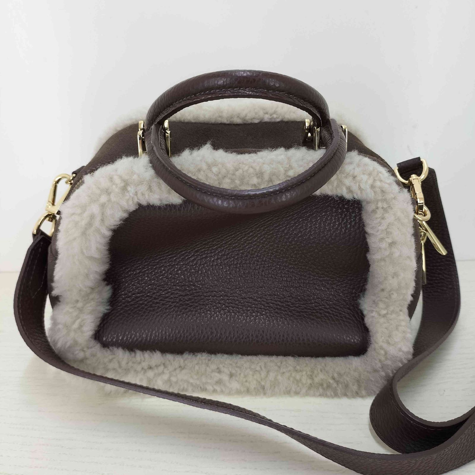 クリスチャンヴィラ CHRISTIAN VILLA BoaスクエアショルダーBAG ボア 