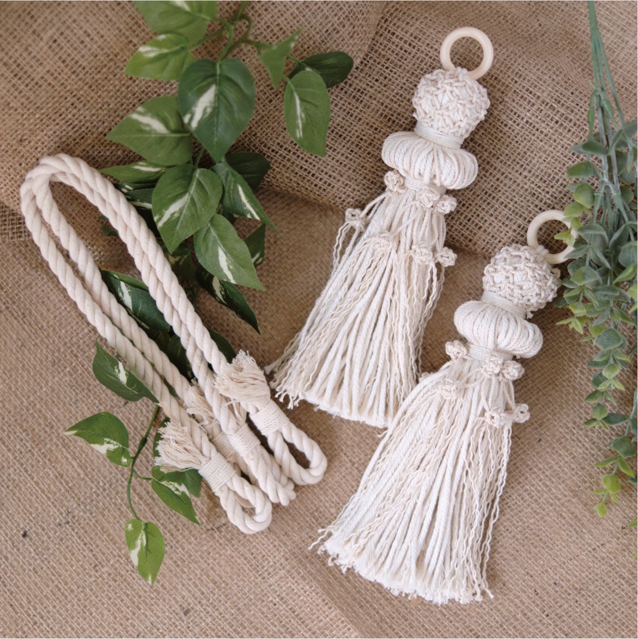 マクラメ編み 】ラグジュアリーカーテンタッセル＆ストラップ 2本づつ