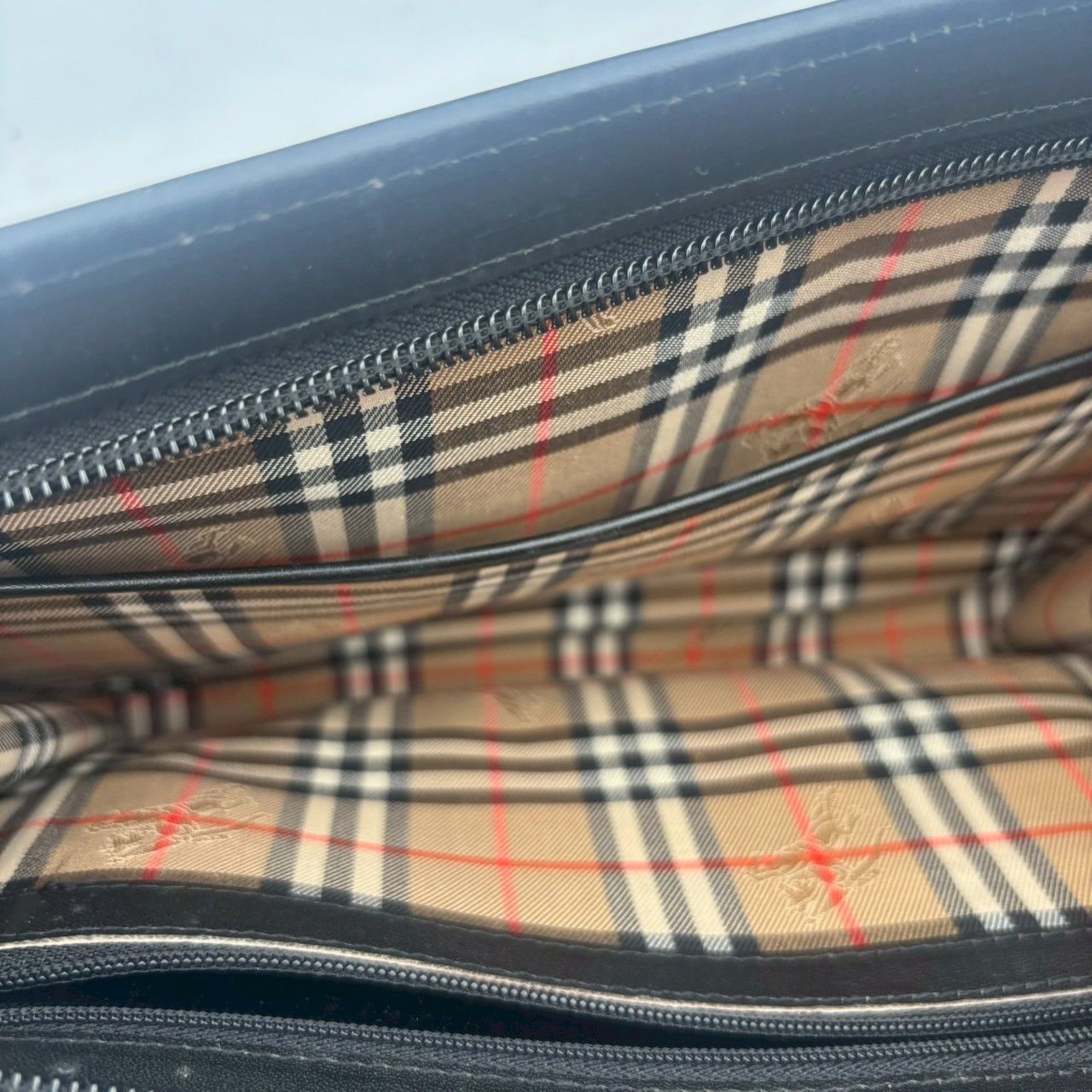 BURBERRY バーバリー クラッチバッグ ハンドバッグ 黒革