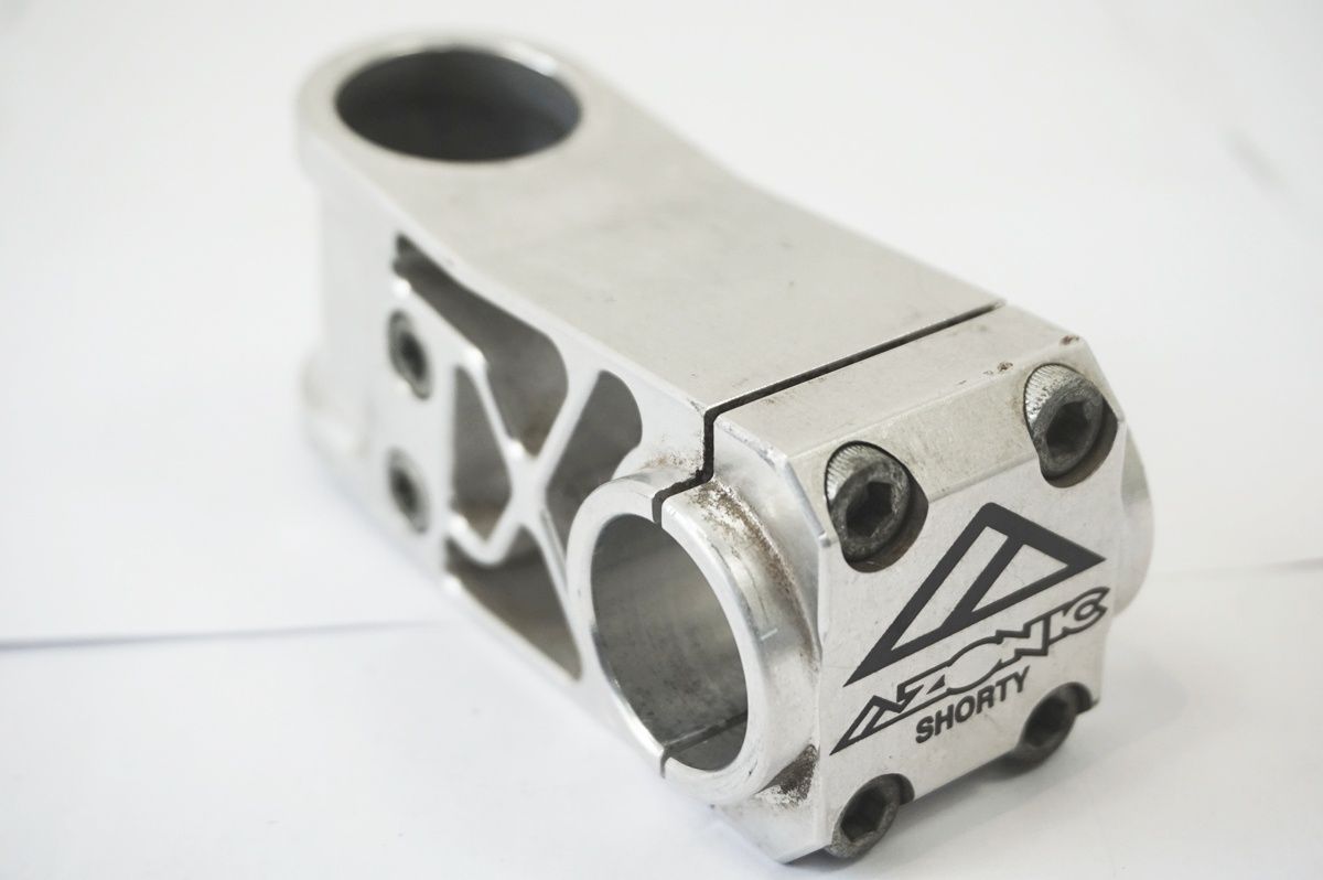 AZONIC 「アゾニック」 SHORTY φ25.4 70mm ステム / バイチャリ世田谷店
