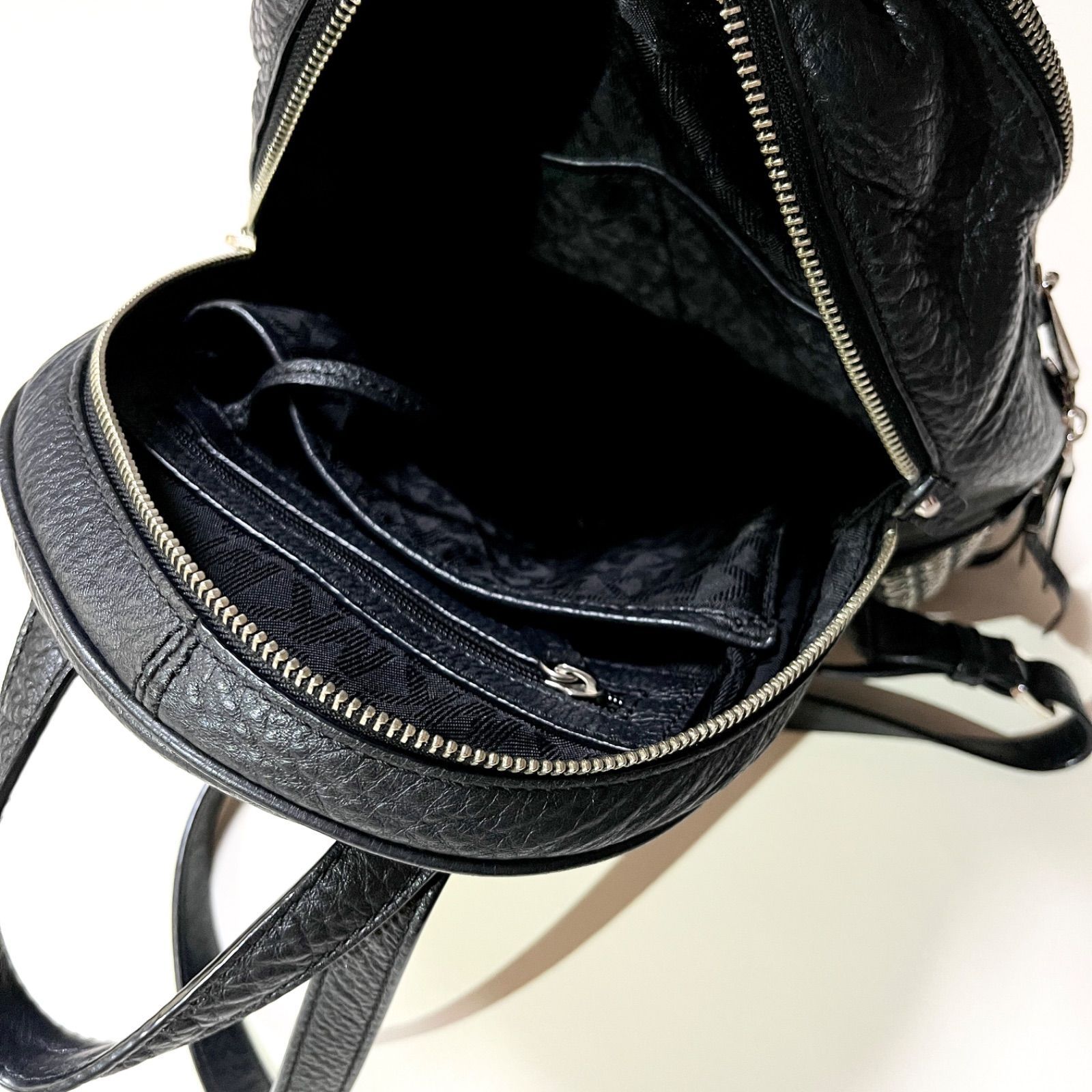 cL96 MICHAEL KORS スタッズレザーバッグパック リュック 本革