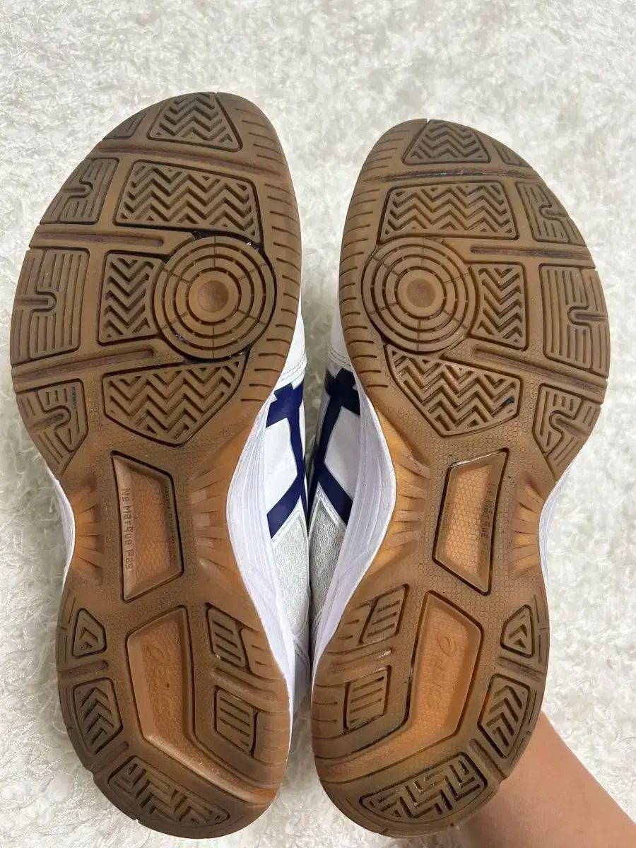 asics アシックス