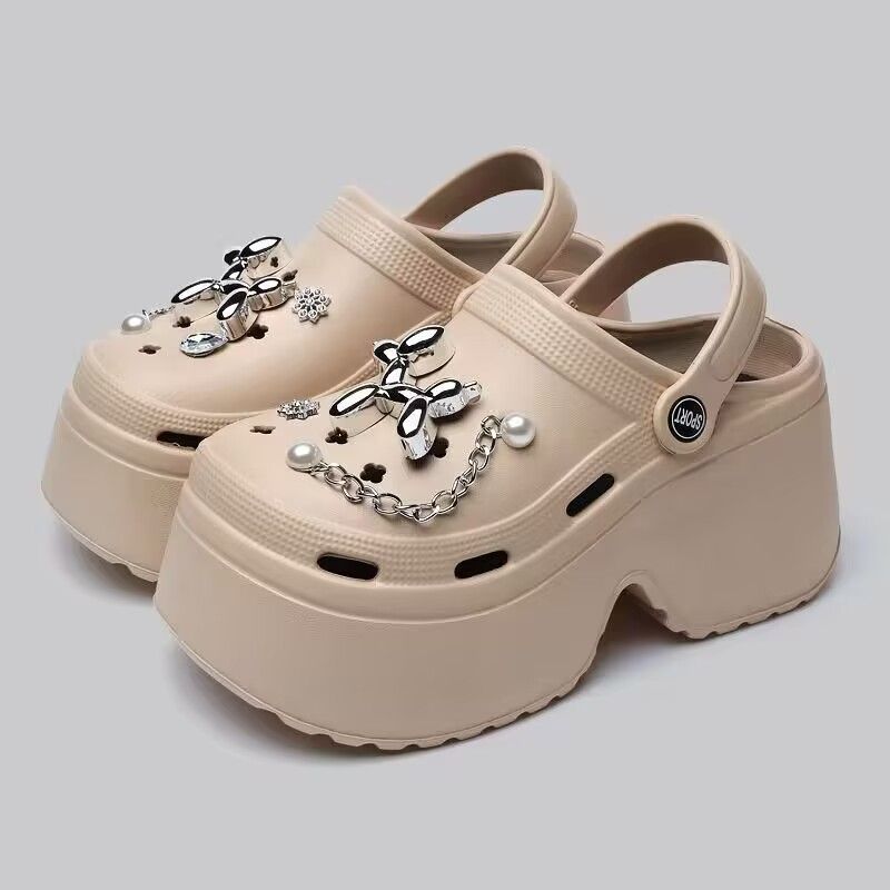 クロックス厚底23cmシルバー銀チェーン地雷系Y2Kメタリックかわいいサンダル 人気 クロックス 厚底 サンダル シルバー 地雷系 Y2K EVAラバー グレー